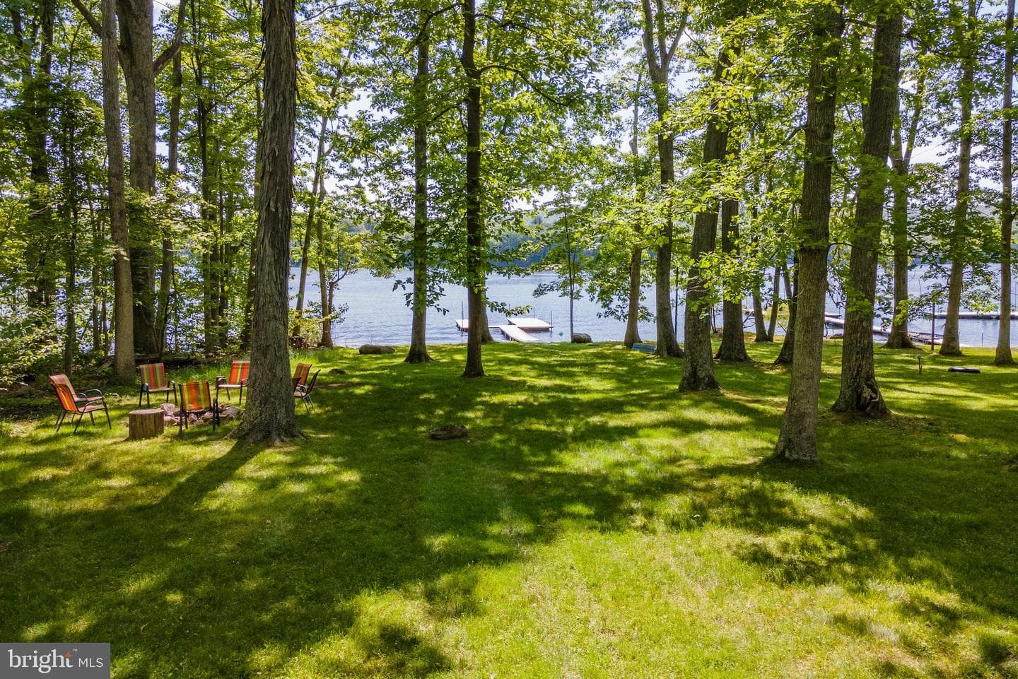 588 Lake Forest Drive photo 2