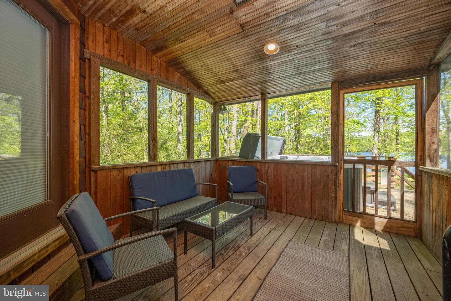 588 Lake Forest Drive photo 32