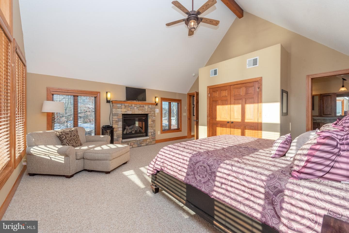 10 Walton Way Road photo 32