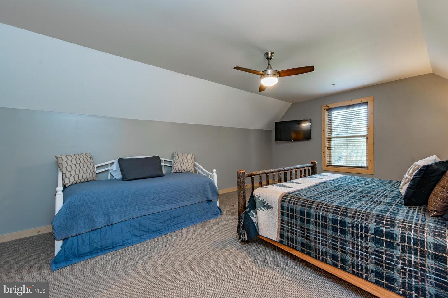 870 N Camp Road photo 26