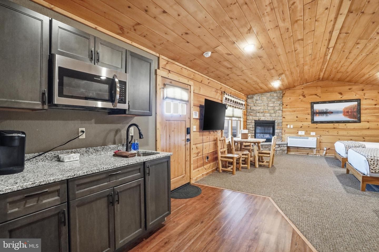 17 Grandview Boulevard photo 5