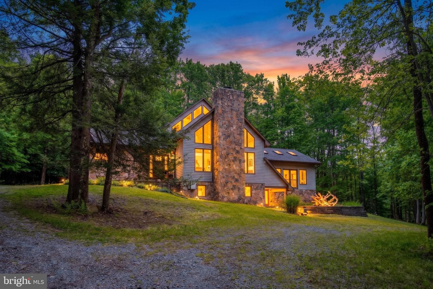 122 Woodlands Hill Lane, Oakland