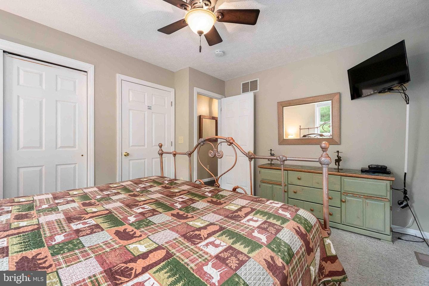 305 Lake Pointe Drive photo 19