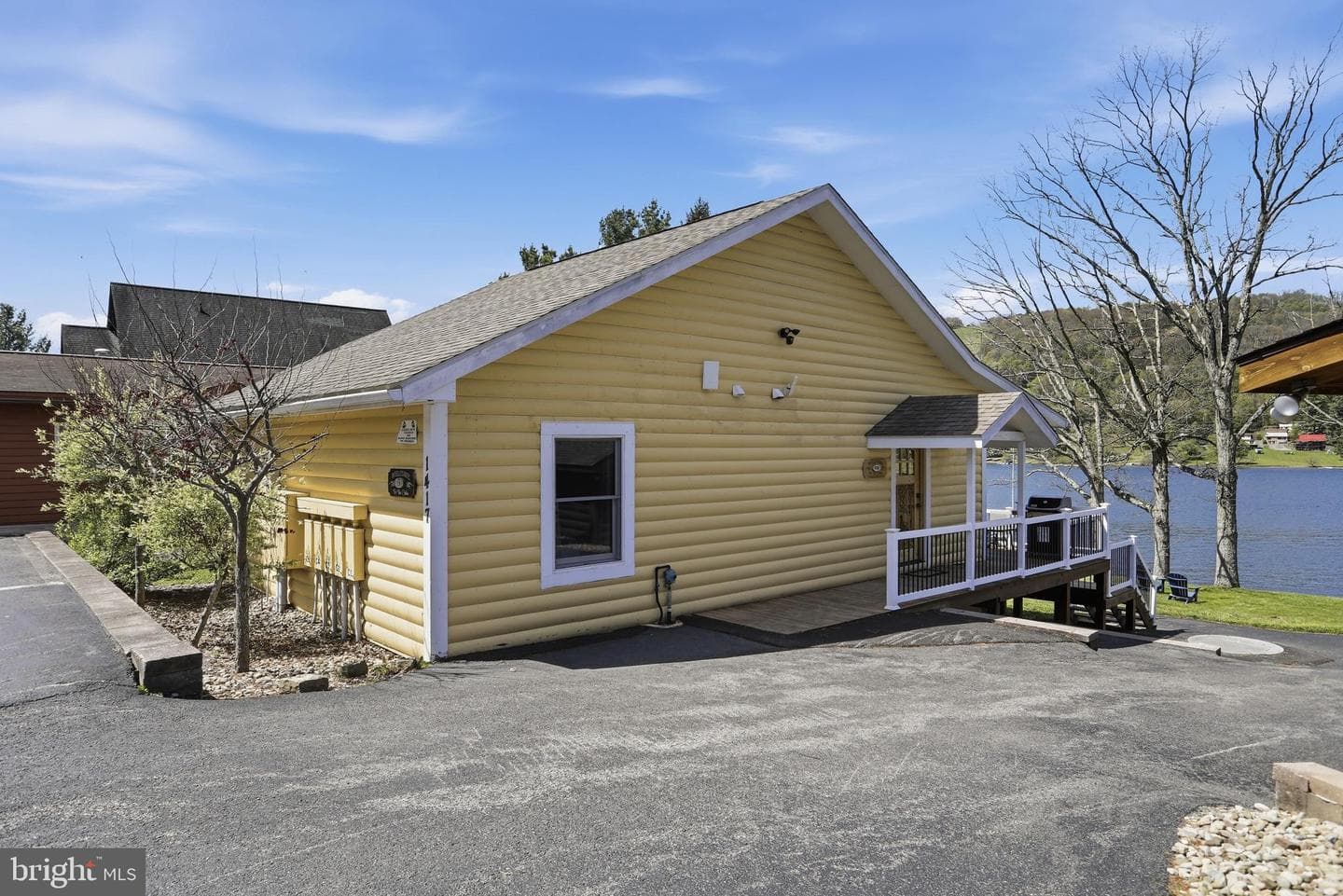 1417 Deep Creek Drive, Mc Henry