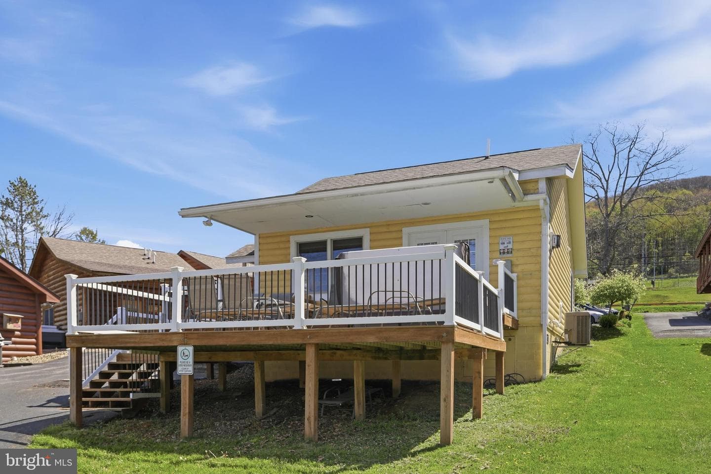 1417 Deep Creek Drive photo 4