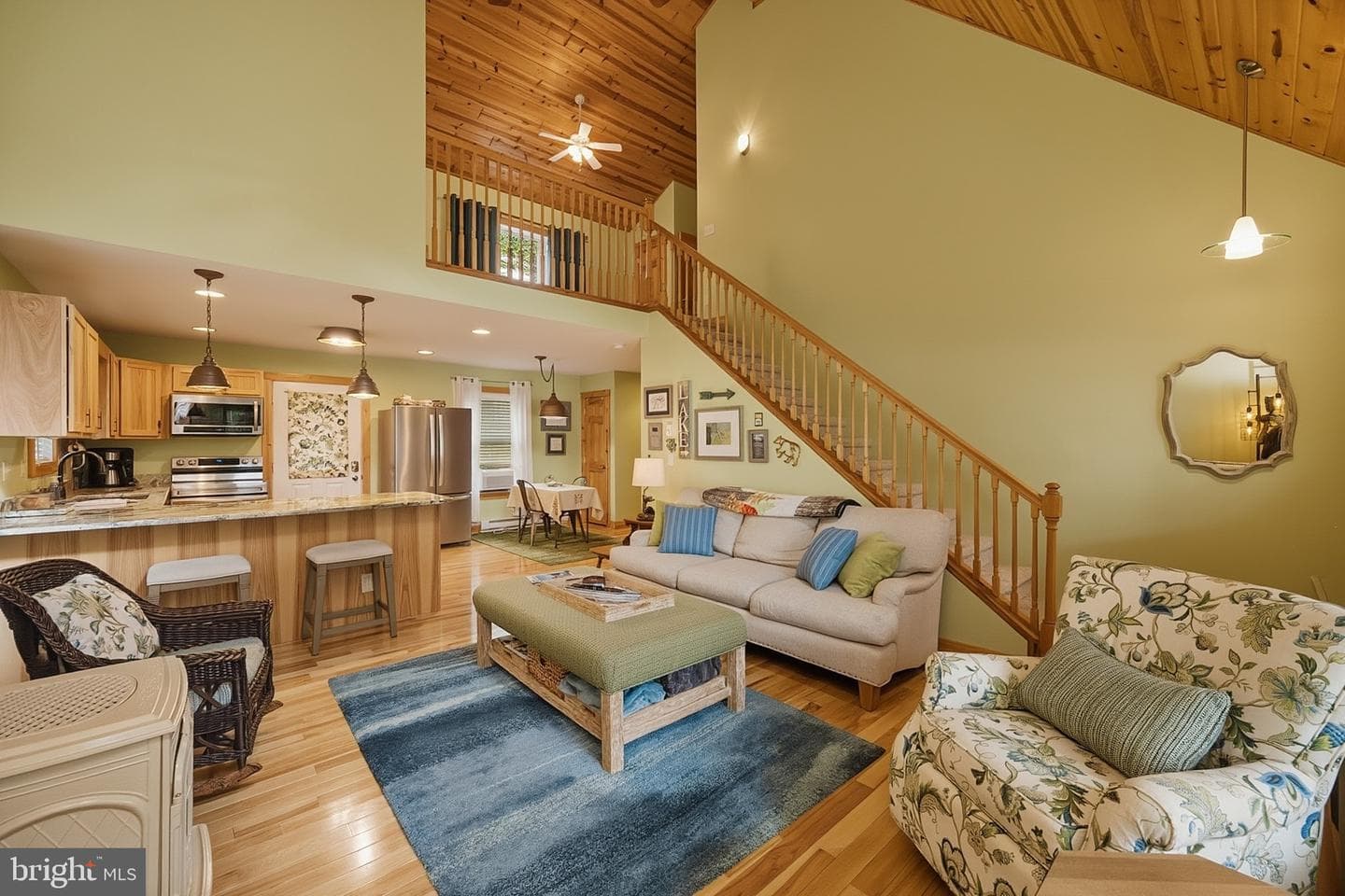 96 Whispering Way photo 12