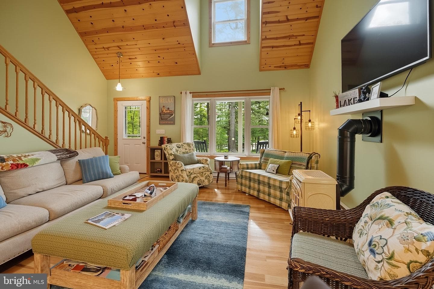 96 Whispering Way photo 13