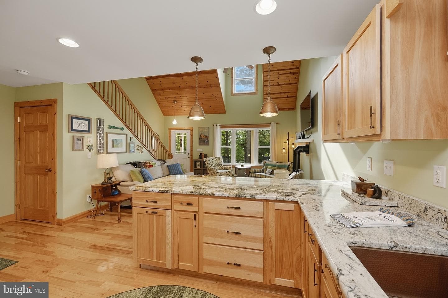 96 Whispering Way photo 19