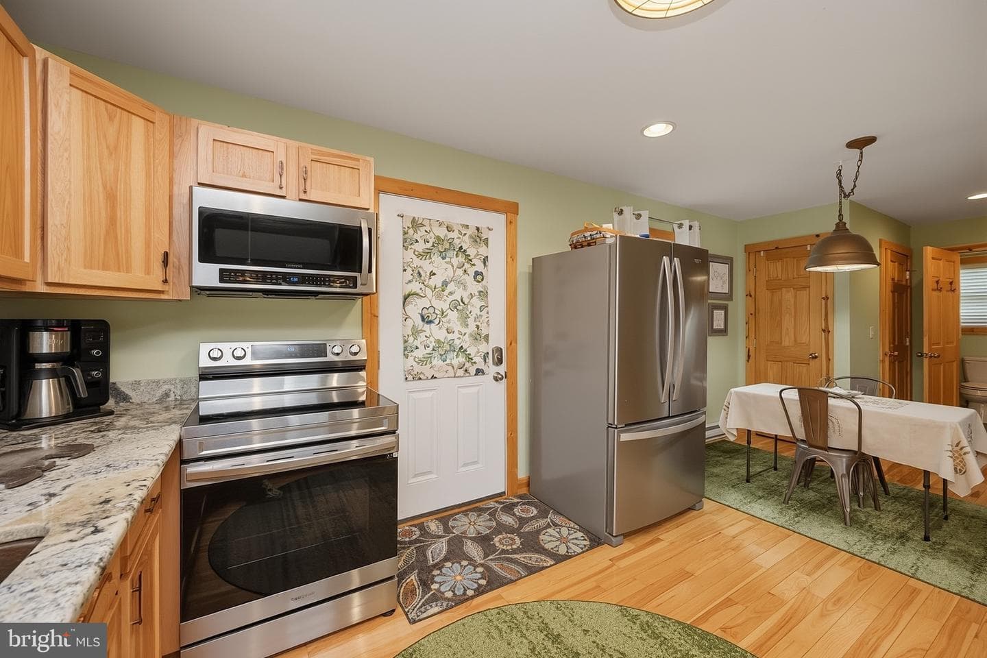 96 Whispering Way photo 23