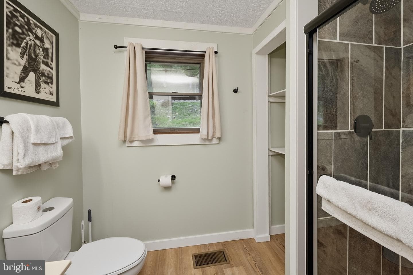 1499 Foster Road photo 19
