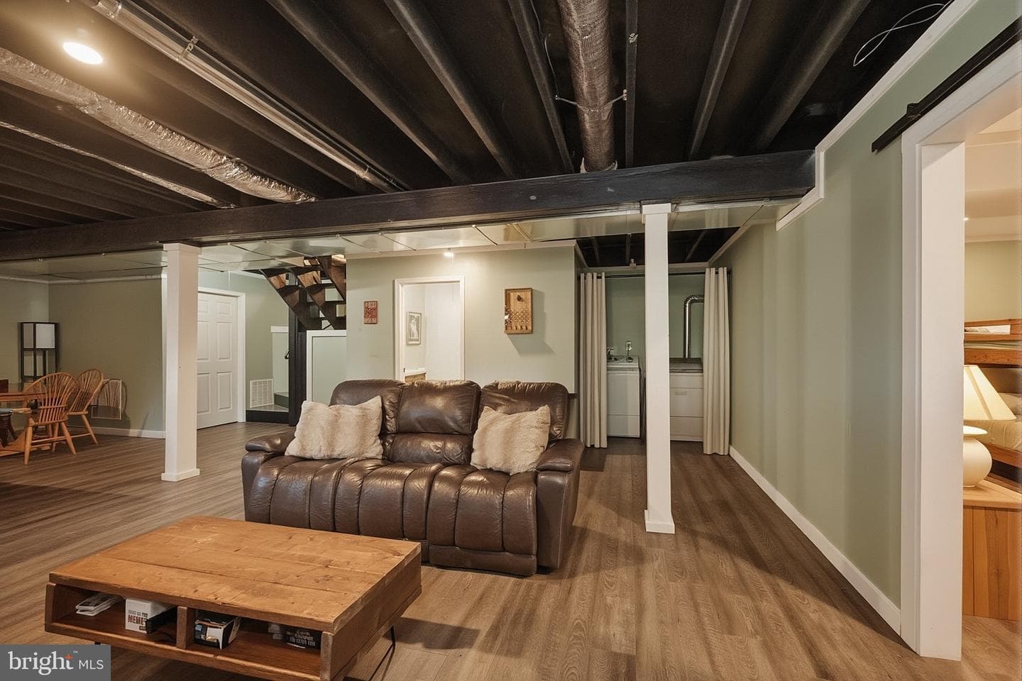 1499 Foster Road photo 41