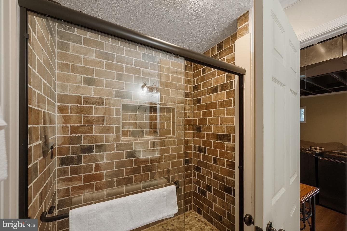 1499 Foster Road photo 45