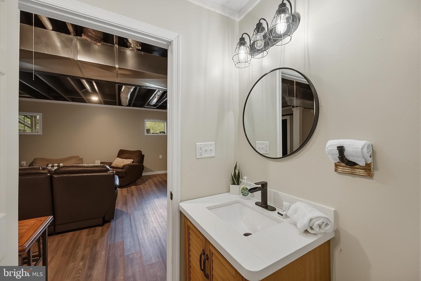 1499 Foster Road photo 47