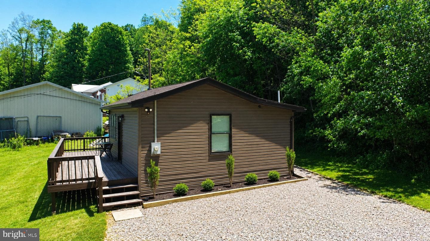 469 New Germany Road photo 3