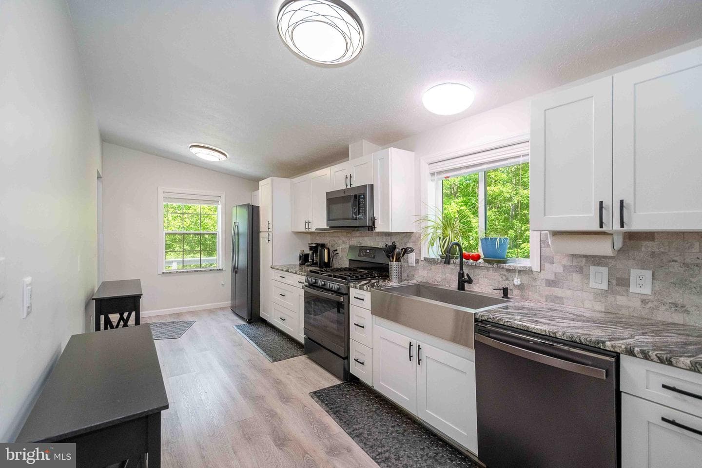 511 Hilltop Road photo 18