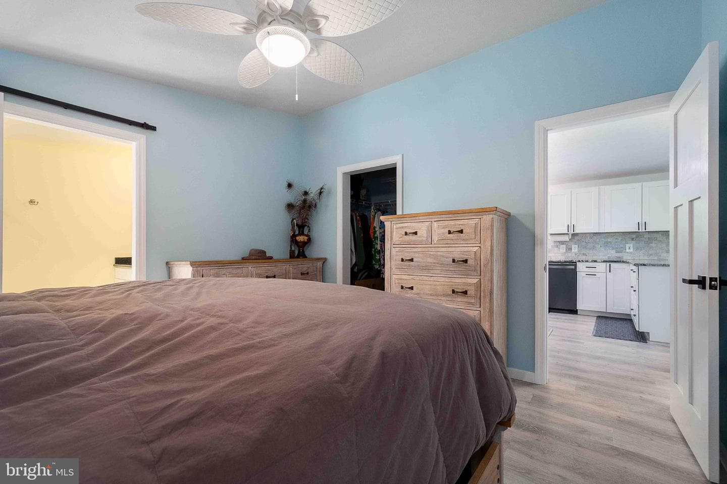 511 Hilltop Road photo 26