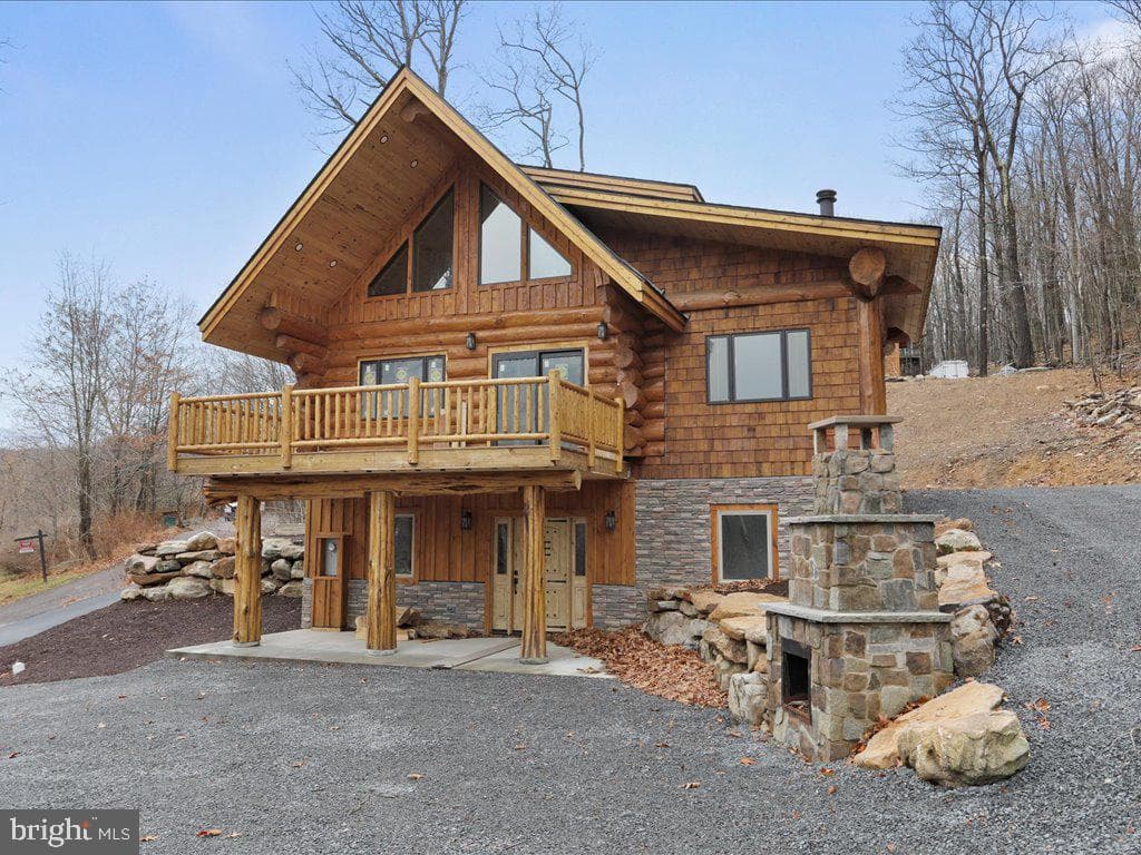 211 Highwood Drive photo 6