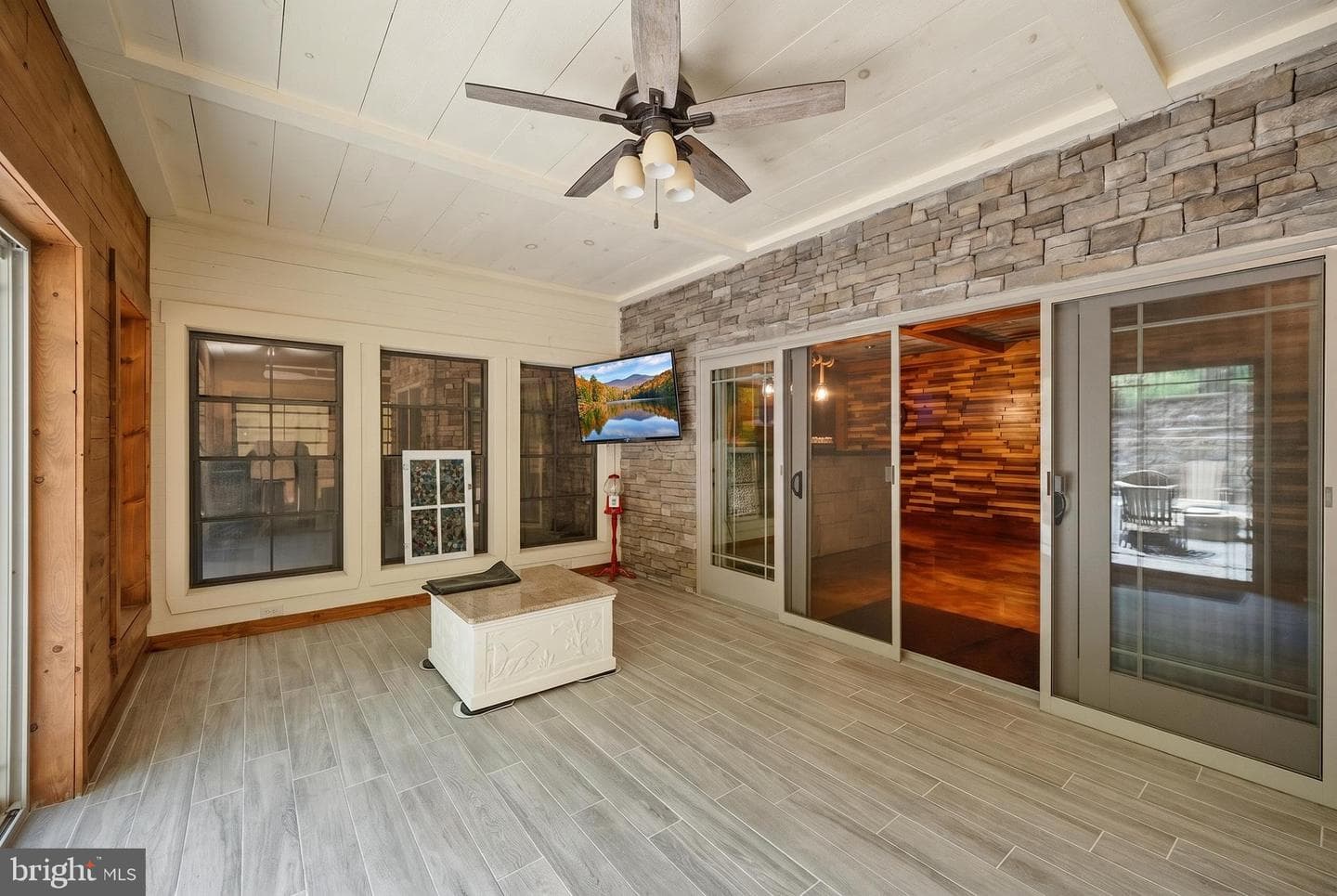 60 Joans Lane photo 64