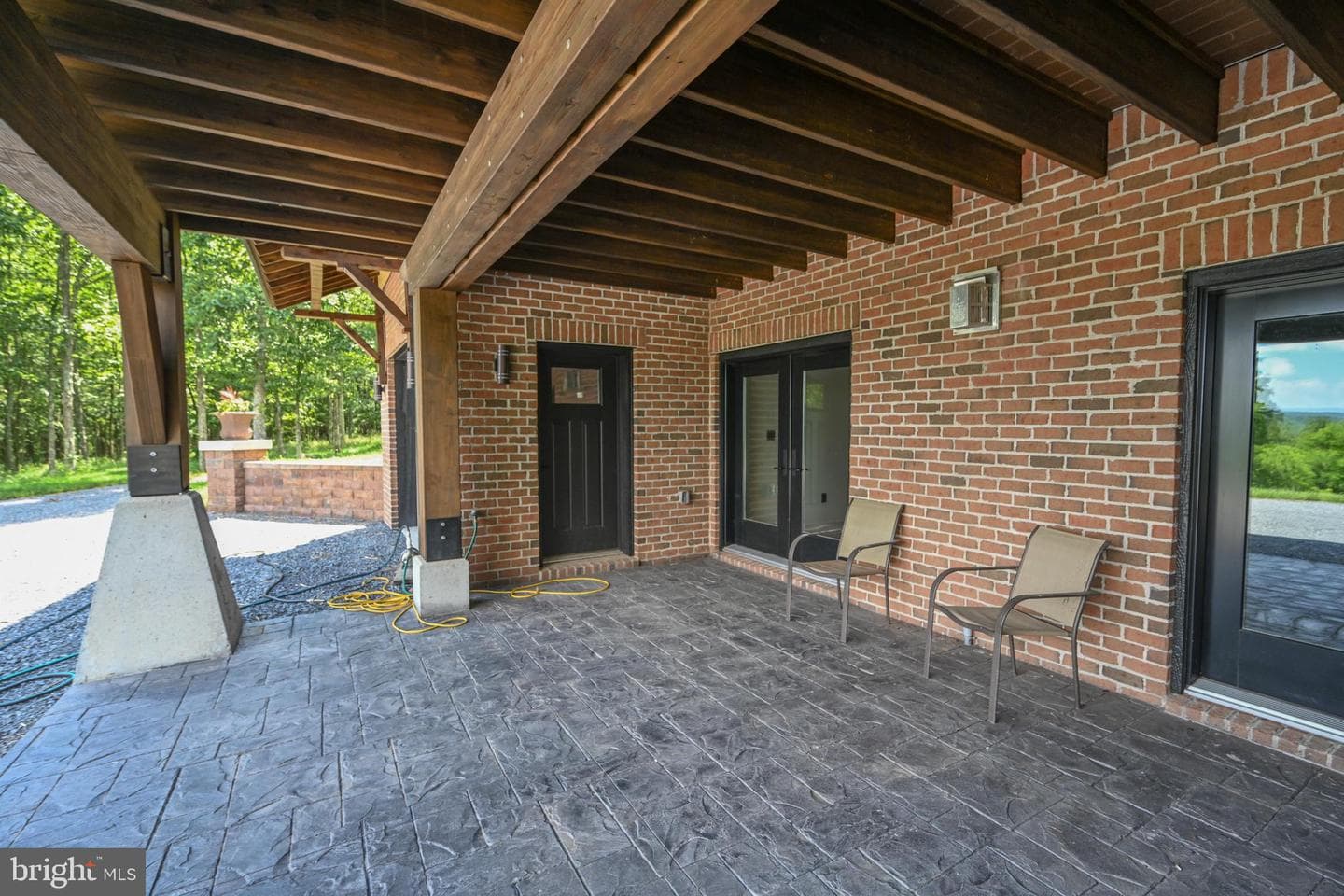 415 Nazelrod Road photo 17
