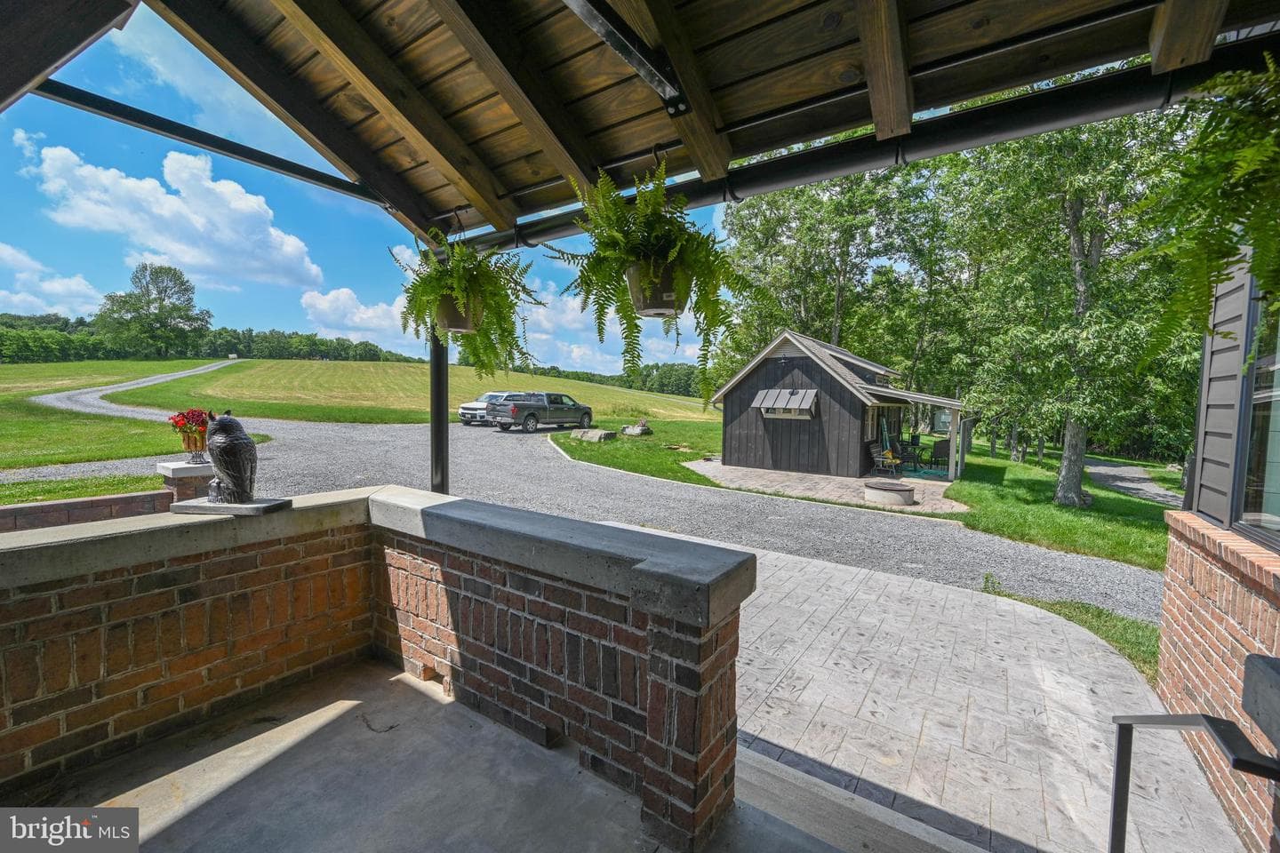 415 Nazelrod Road photo 22