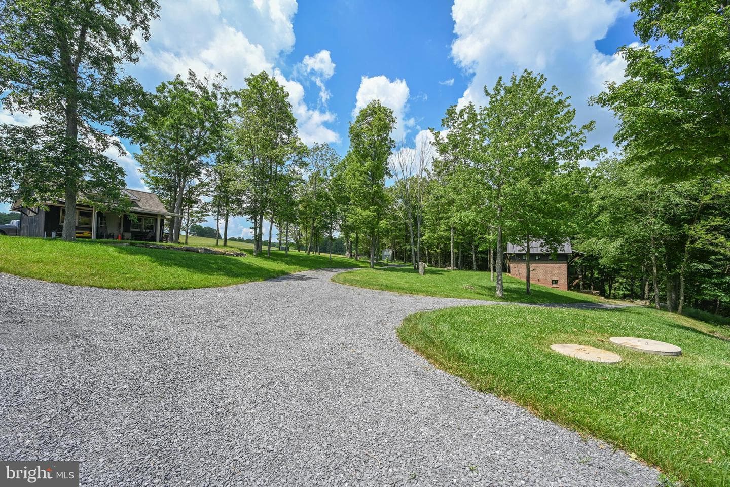 415 Nazelrod Road photo 24