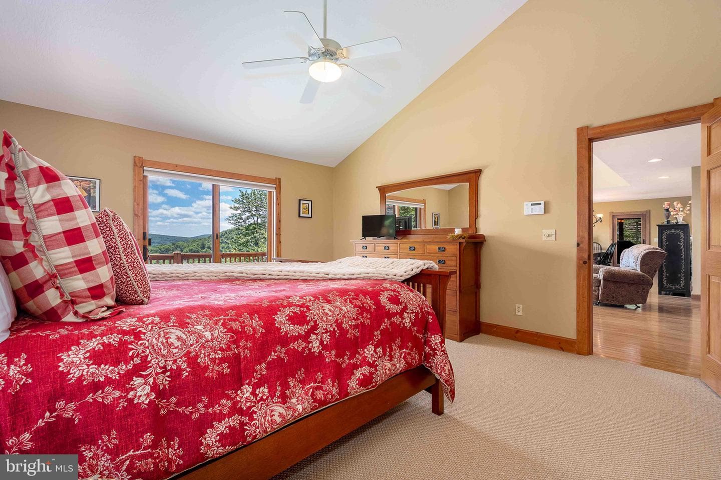 78 Southridge Terrace photo 14