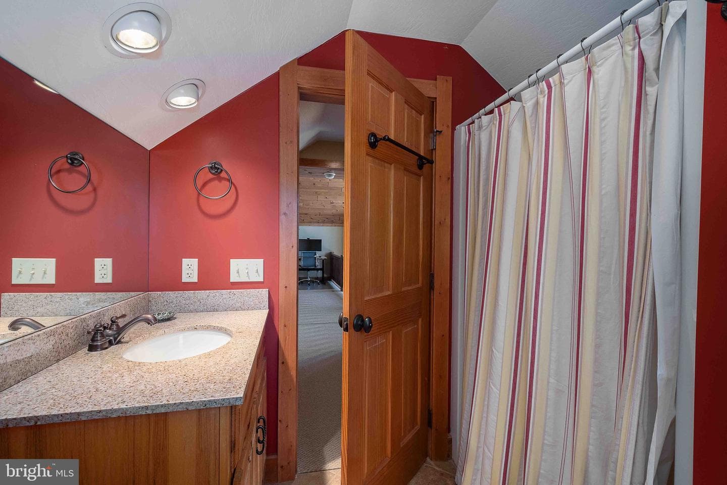 78 Southridge Terrace photo 32