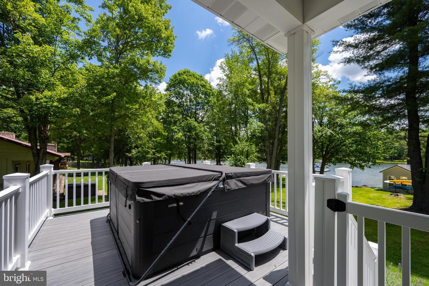 507 Shoreline Drive photo 12
