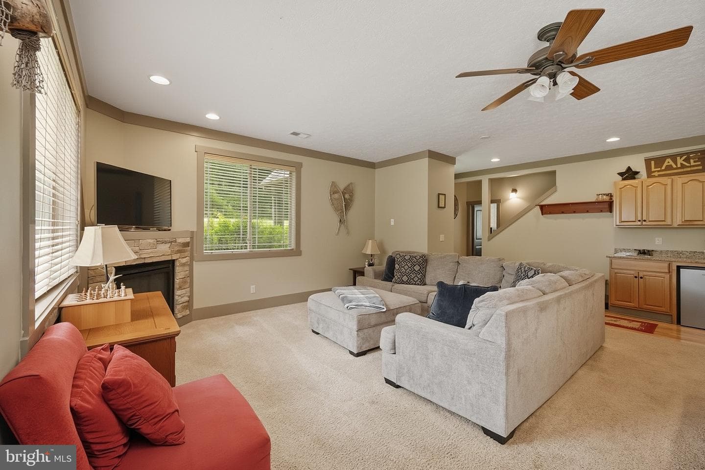 110 Northlake Drive photo 14