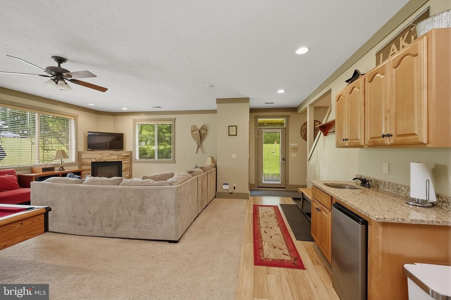 110 Northlake Drive photo 3