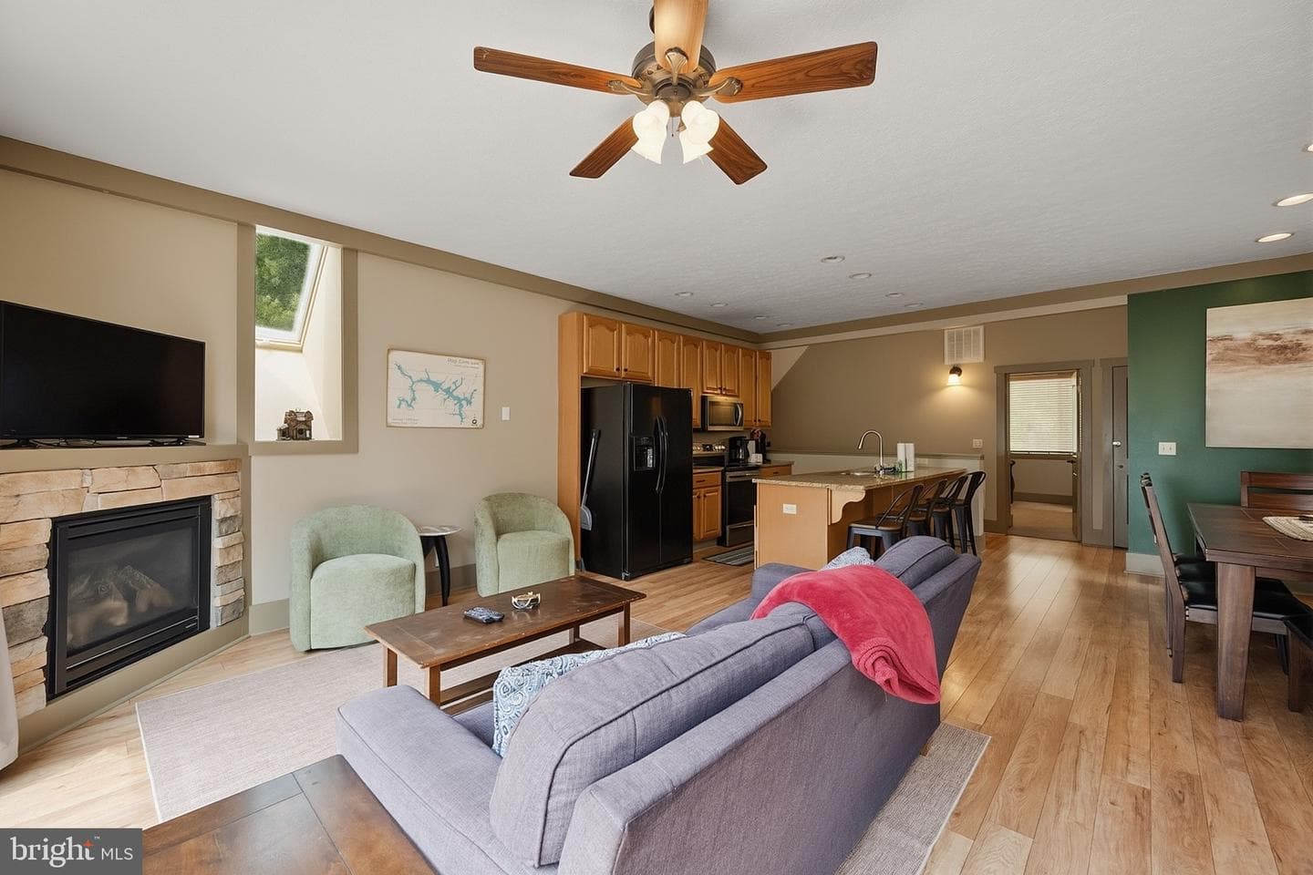 110 Northlake Drive photo 50