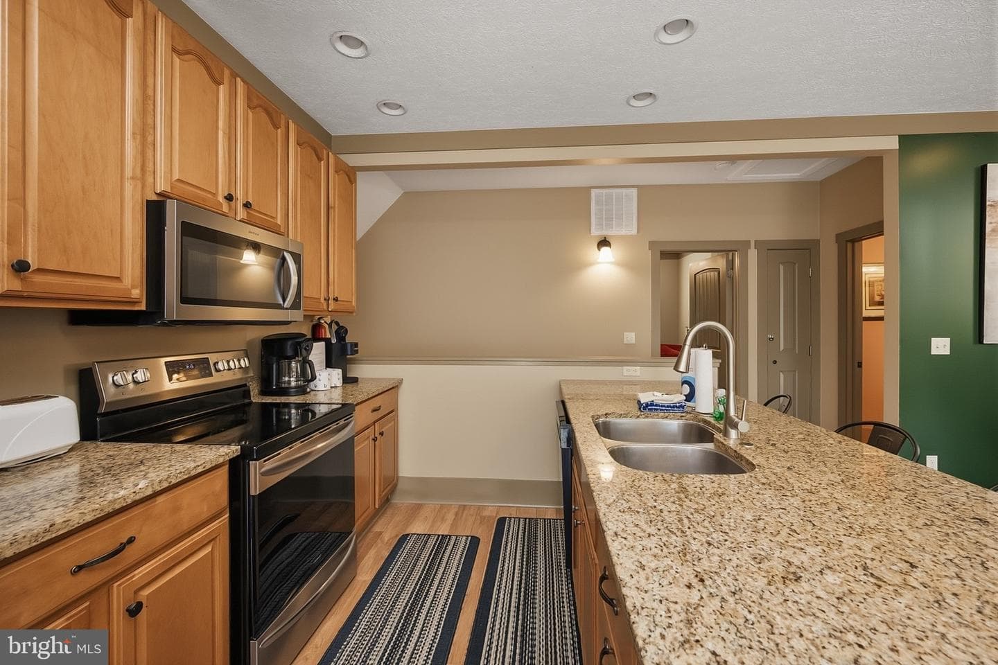 110 Northlake Drive photo 6