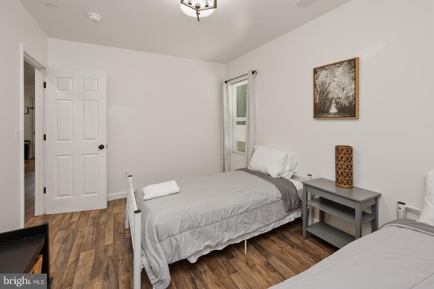 943 Paradise Heights photo 25