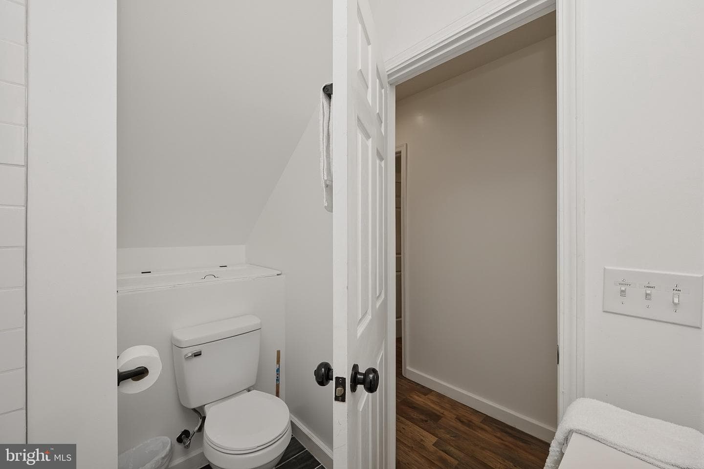943 Paradise Heights photo 27