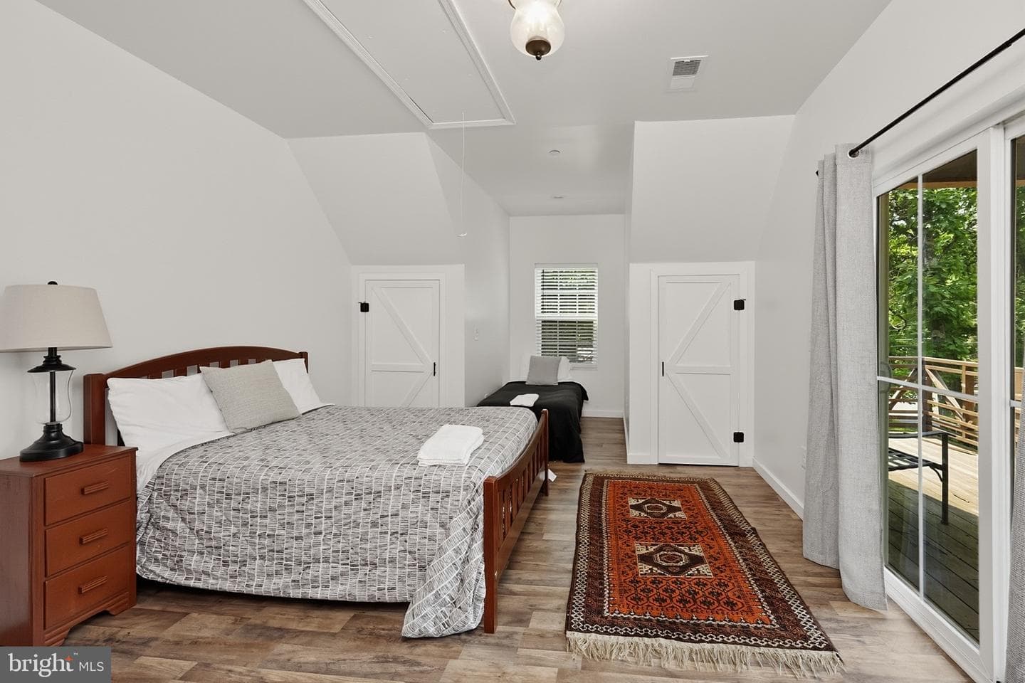 943 Paradise Heights photo 37