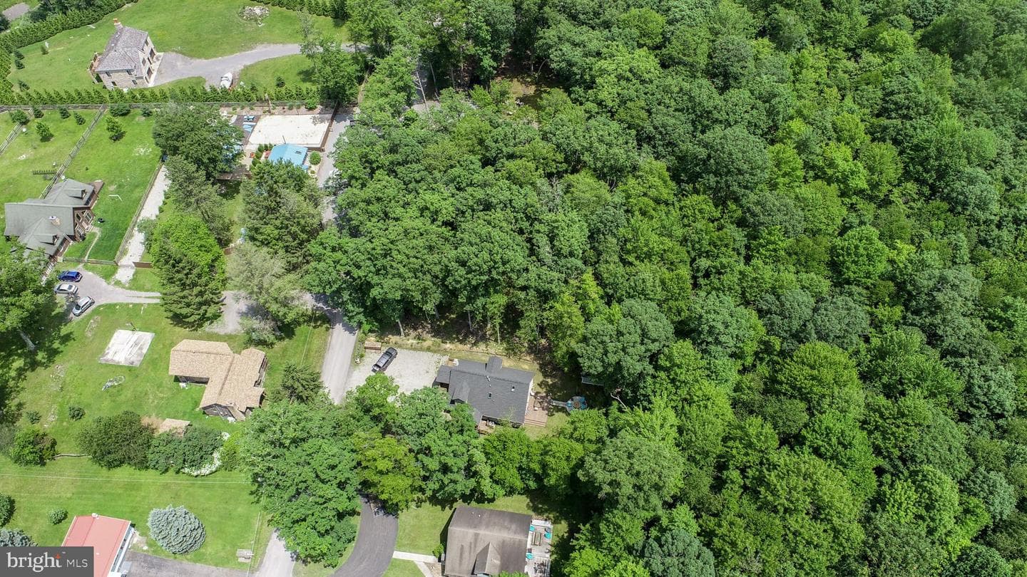 943 Paradise Heights photo 60