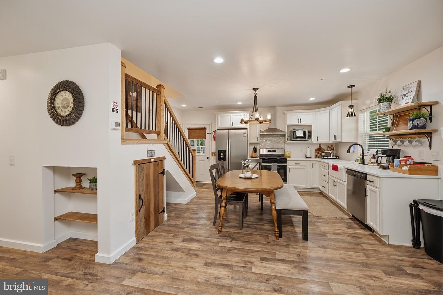 943 Paradise Heights photo 8
