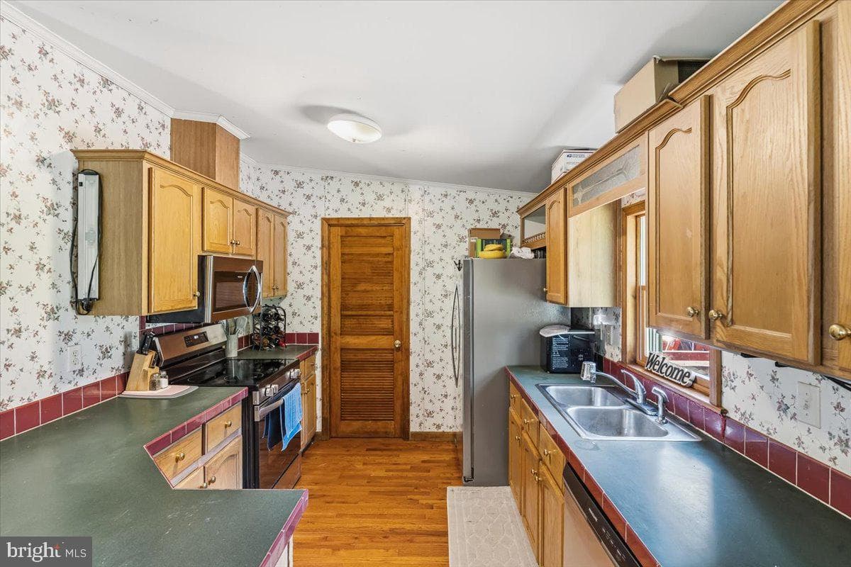 2988 Fairview Road photo 10