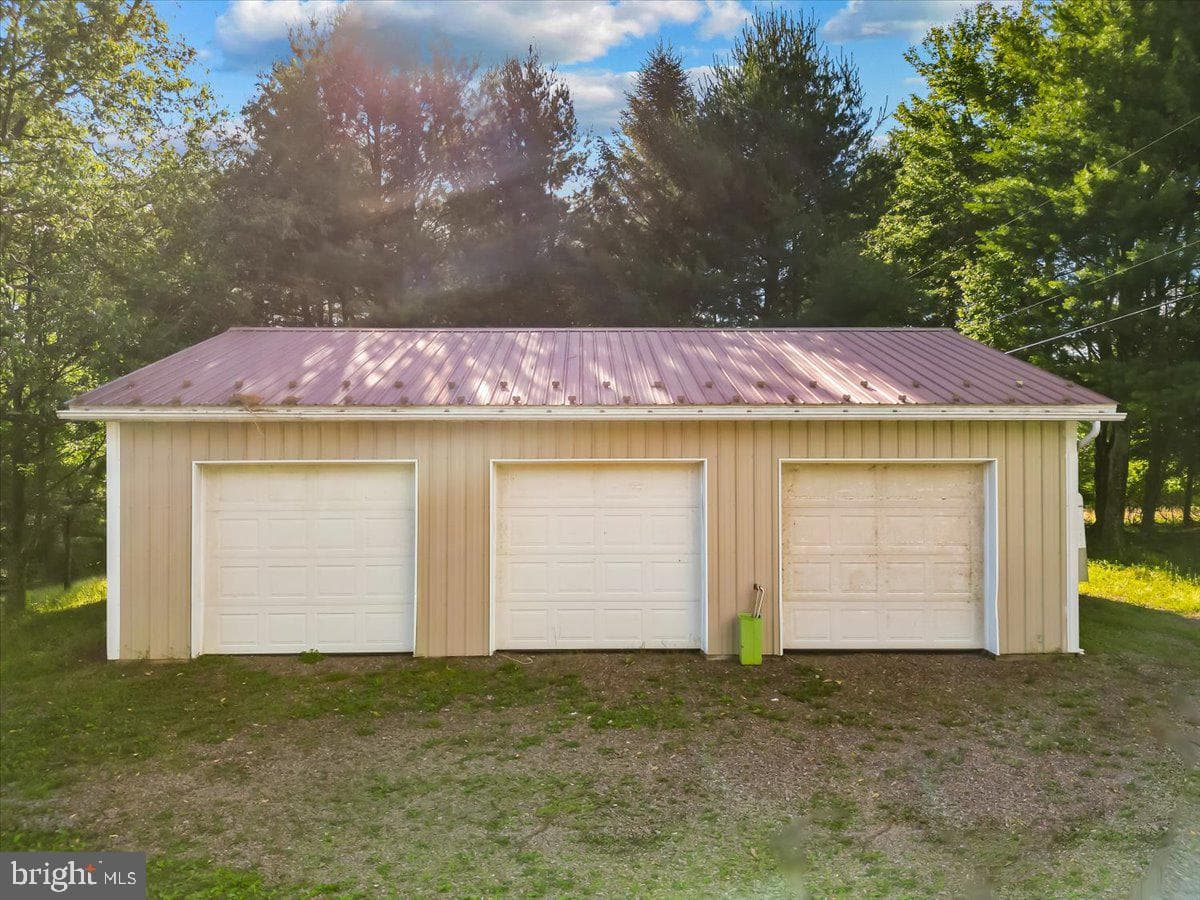 2988 Fairview Road photo 4