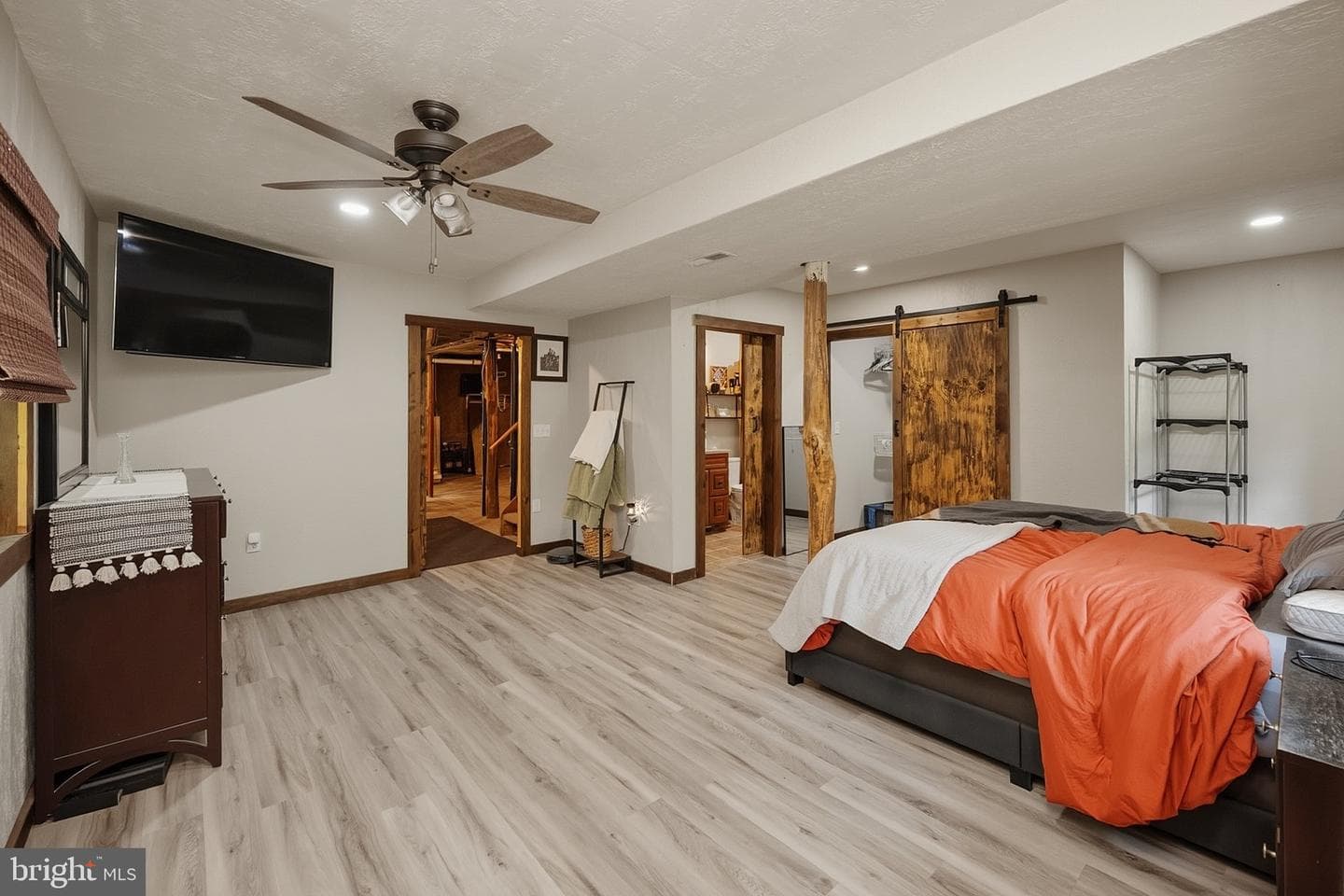 2189 Table Rock Road photo 8