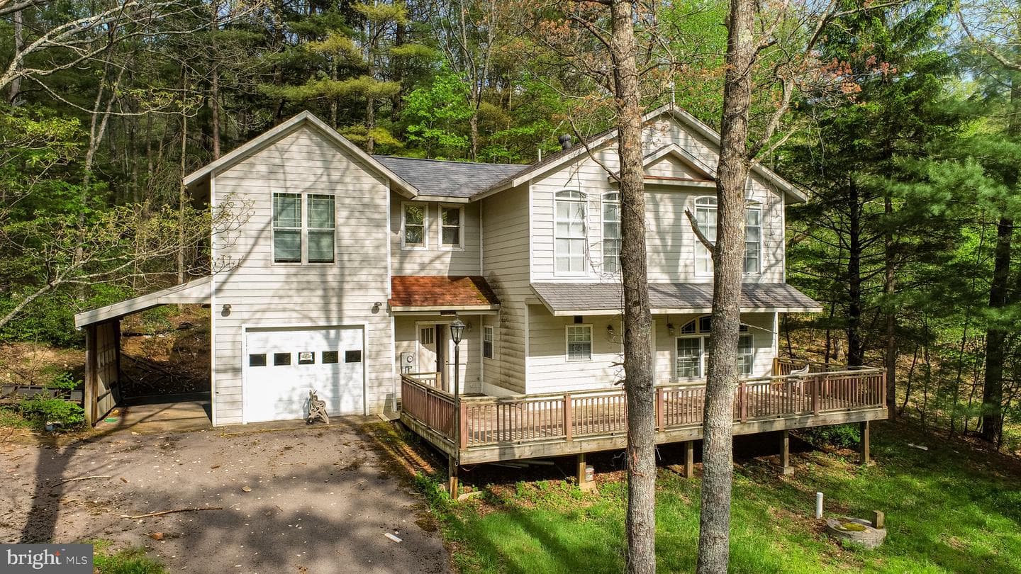 566 Gravelly Run Rd, Mc Henry