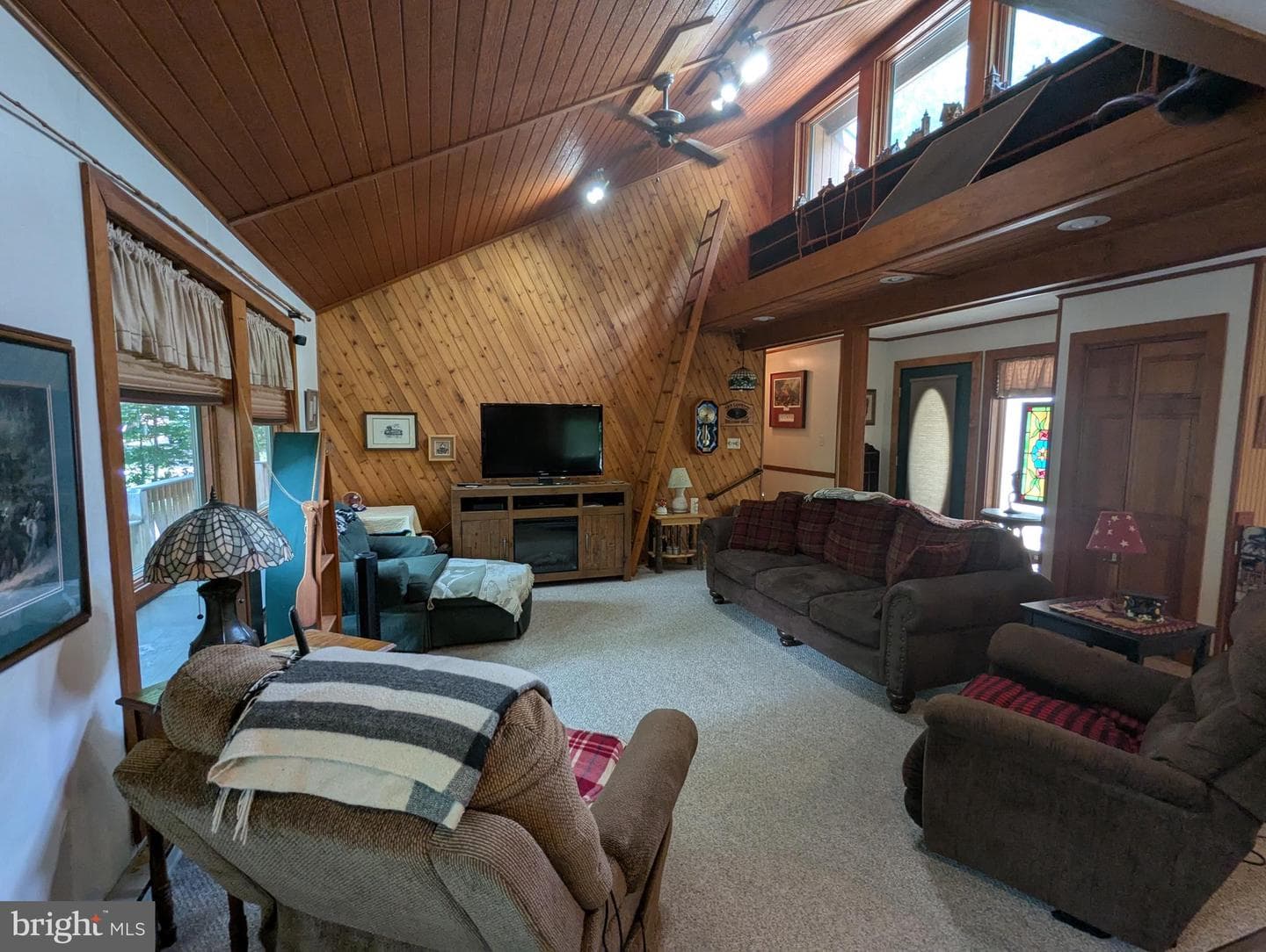 203 Woodland Way photo 17