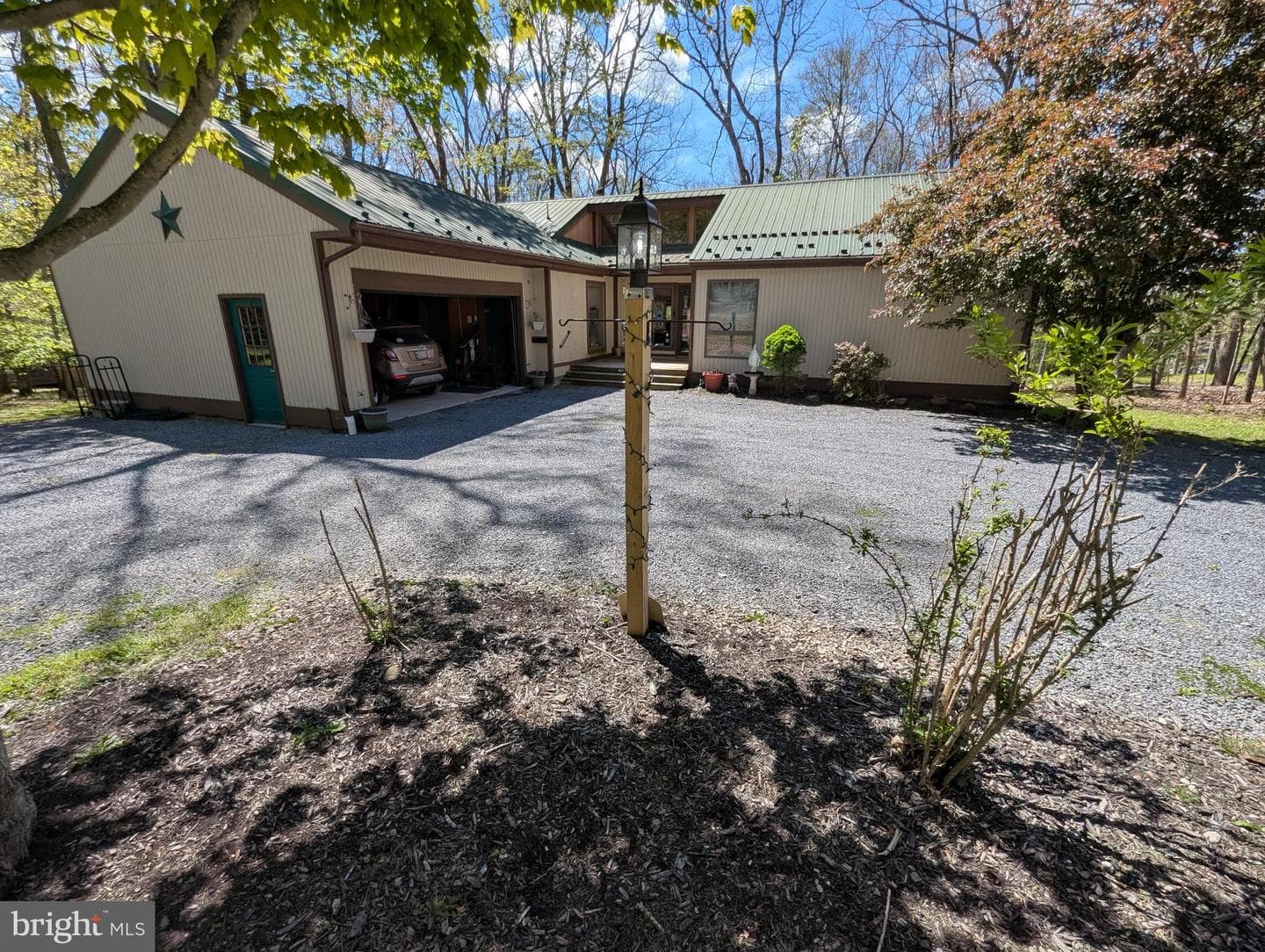 203 Woodland Way photo 2