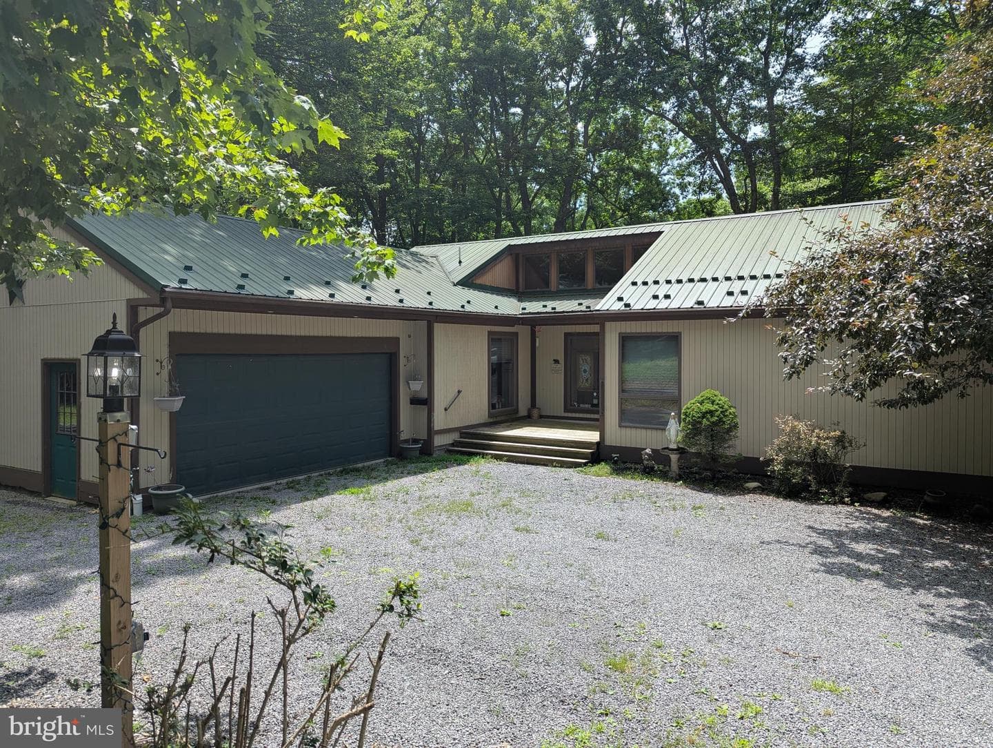 203 Woodland Way photo 3