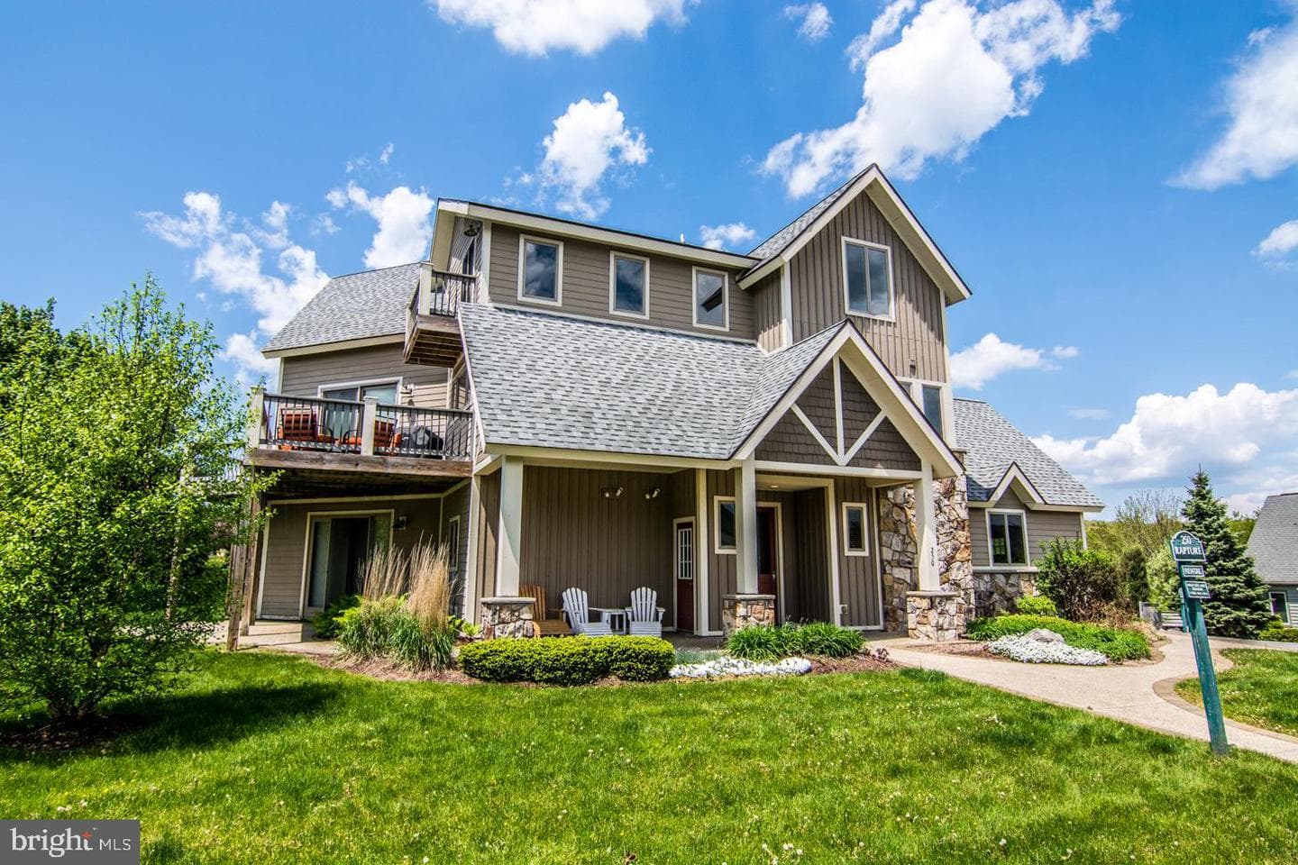 250 Lake Pointe Drive, Mc Henry