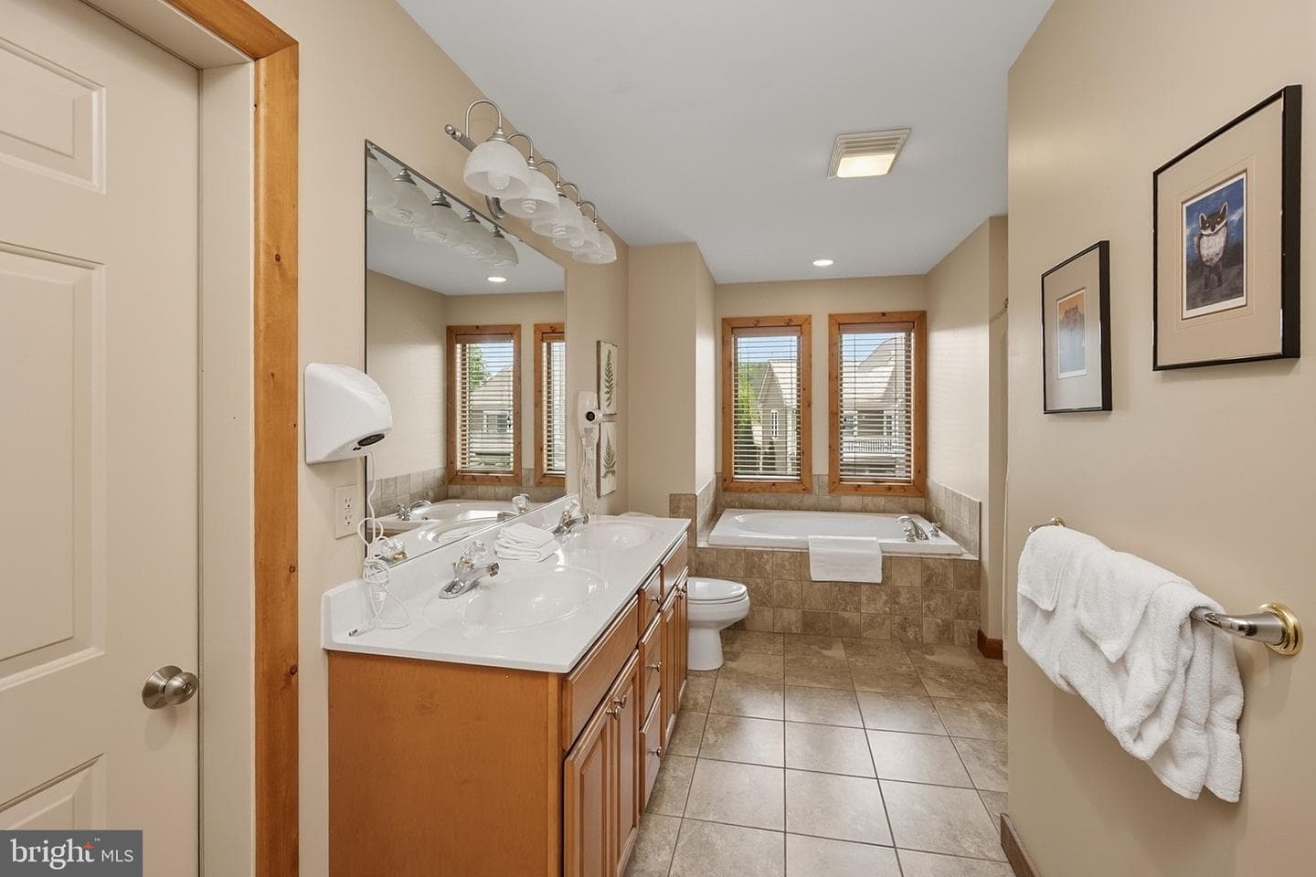 250 Lake Pointe Drive photo 24