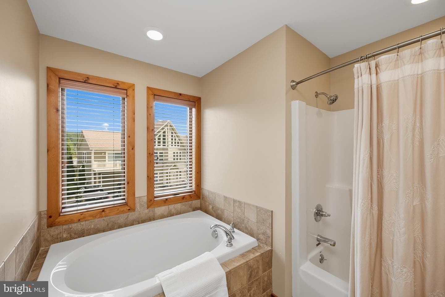 250 Lake Pointe Drive photo 26