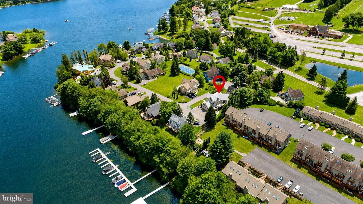 250 Lake Pointe Drive photo 4