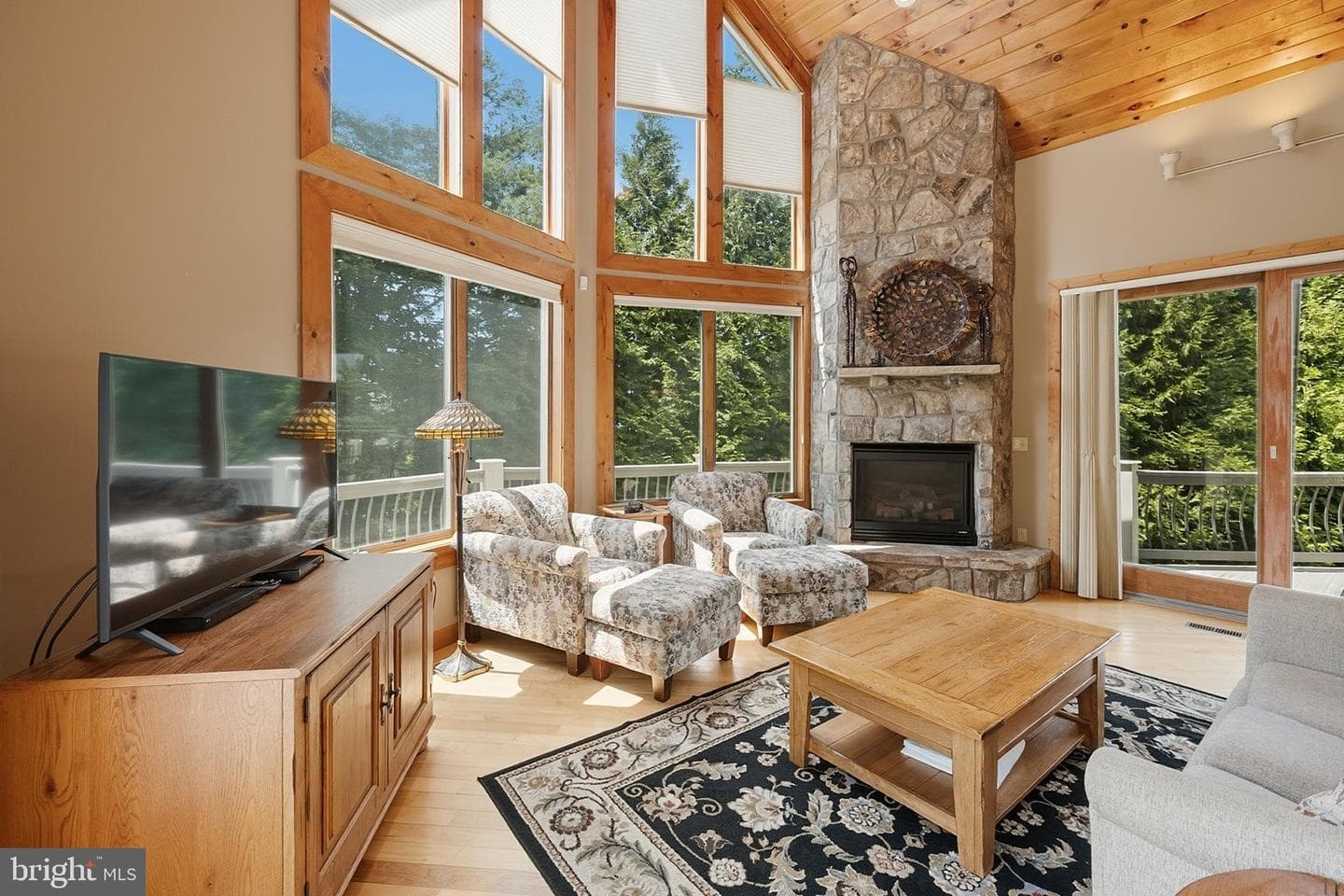 250 Lake Pointe Drive photo 5