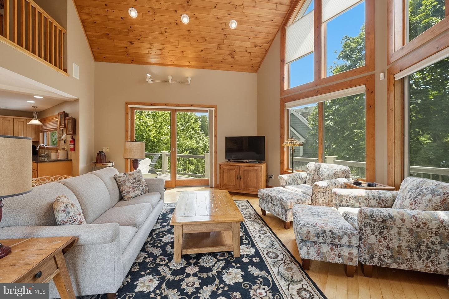 250 Lake Pointe Drive photo 9